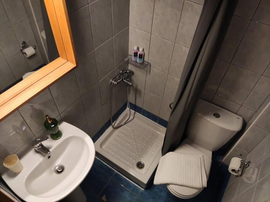 Elegant With Balcony & 1 Gbps Fiber Appartement *